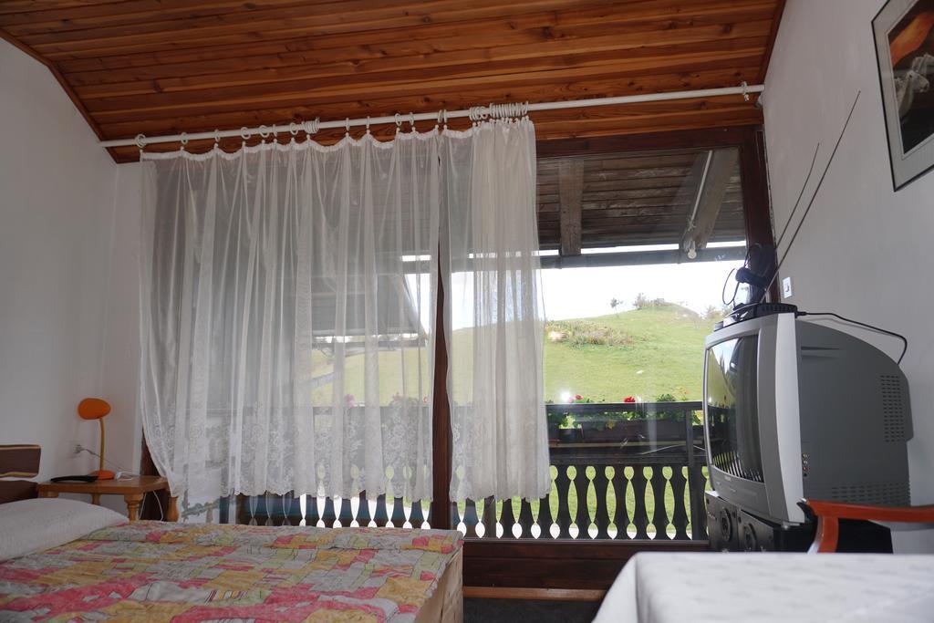 Guest House Beli Kamen Vojsko Eksteriør bilde